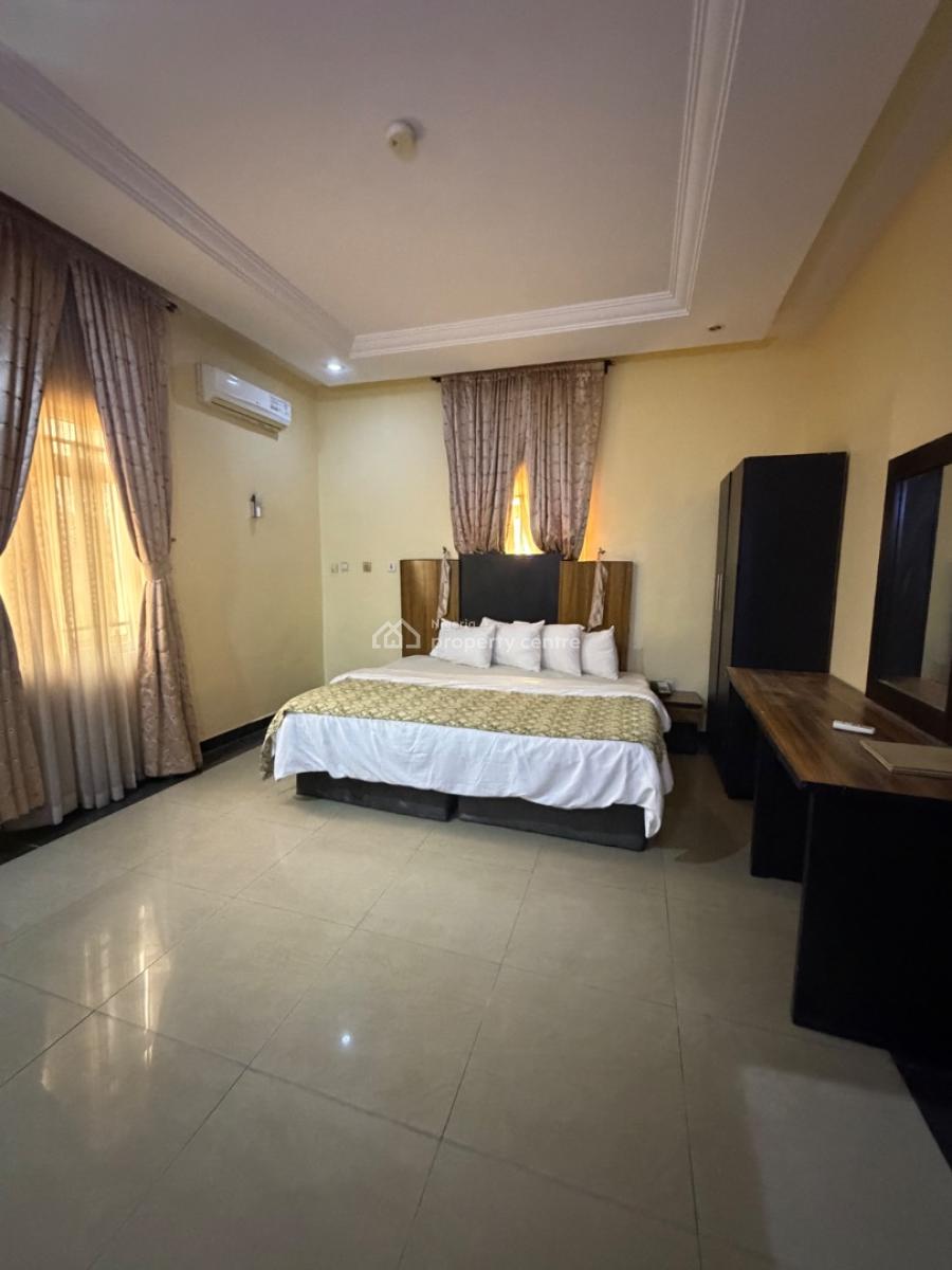 Standard Two Bedroom Apartment, Guzape District, Abuja, Flat / Apartment for Rent