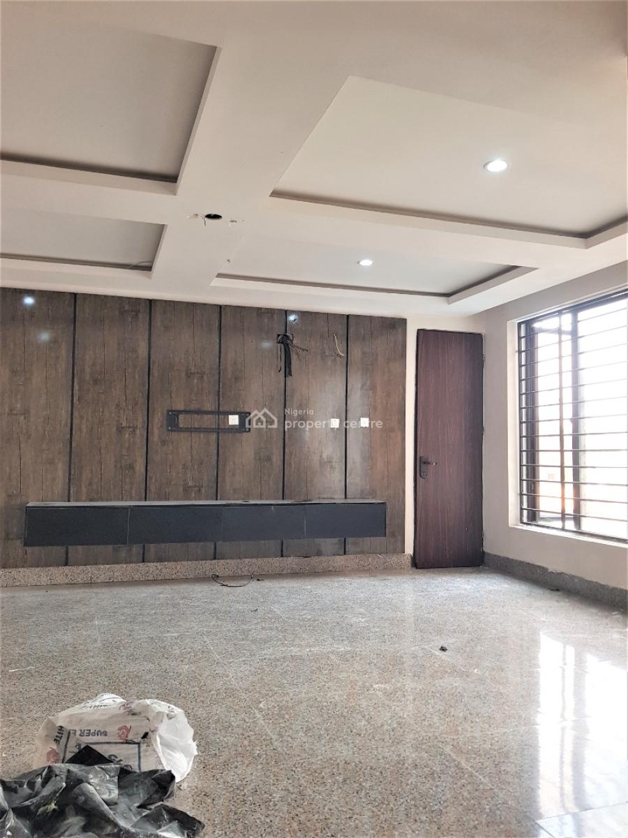 Luxury 3 Bedroom Flat with Bq in a Fully Serviced Estate, Lekki Phase 1, Lekki, Lagos, Flat / Apartment for Rent