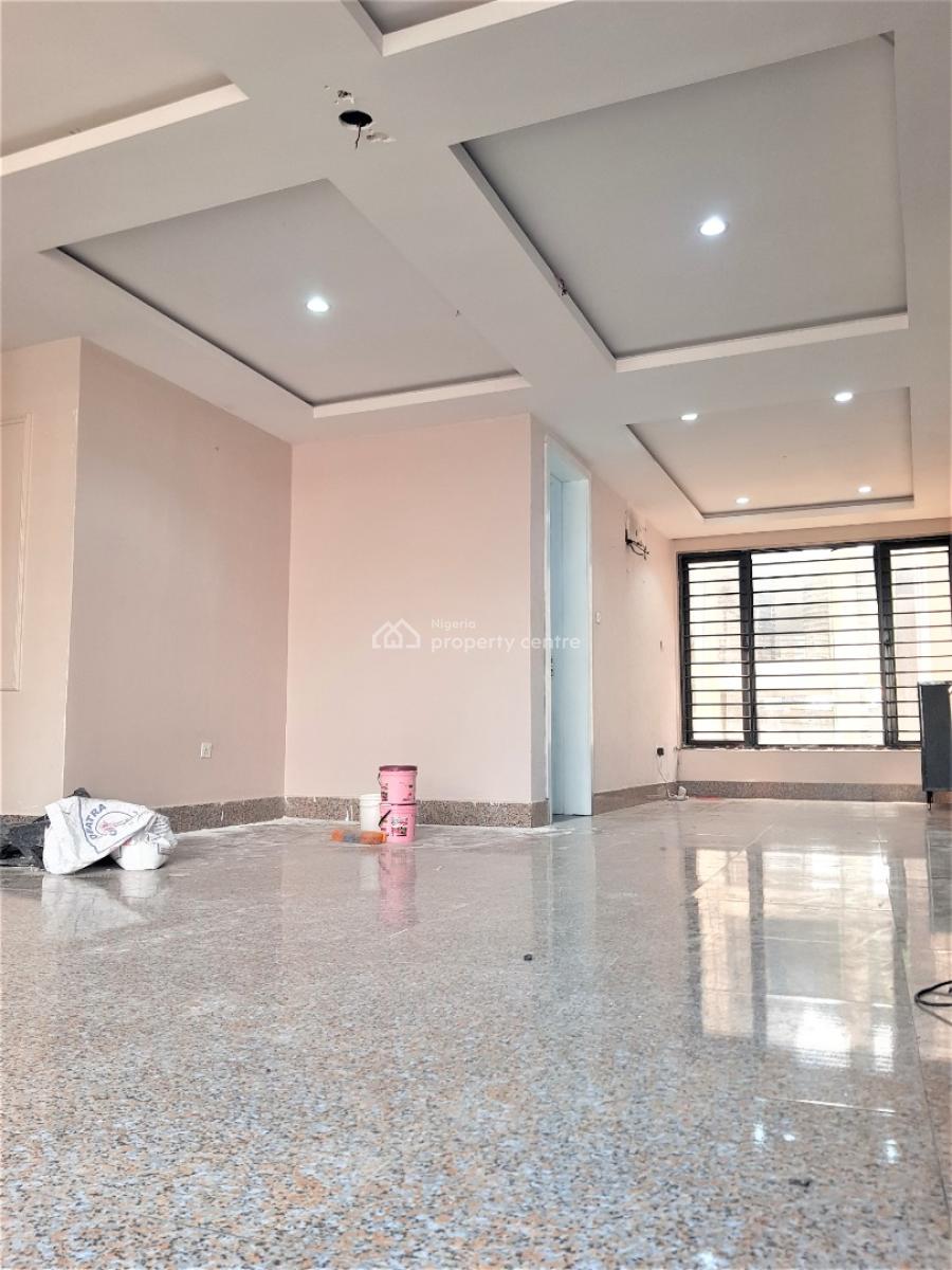 Luxury 3 Bedroom Flat with Bq in a Fully Serviced Estate, Lekki Phase 1, Lekki, Lagos, Flat / Apartment for Rent