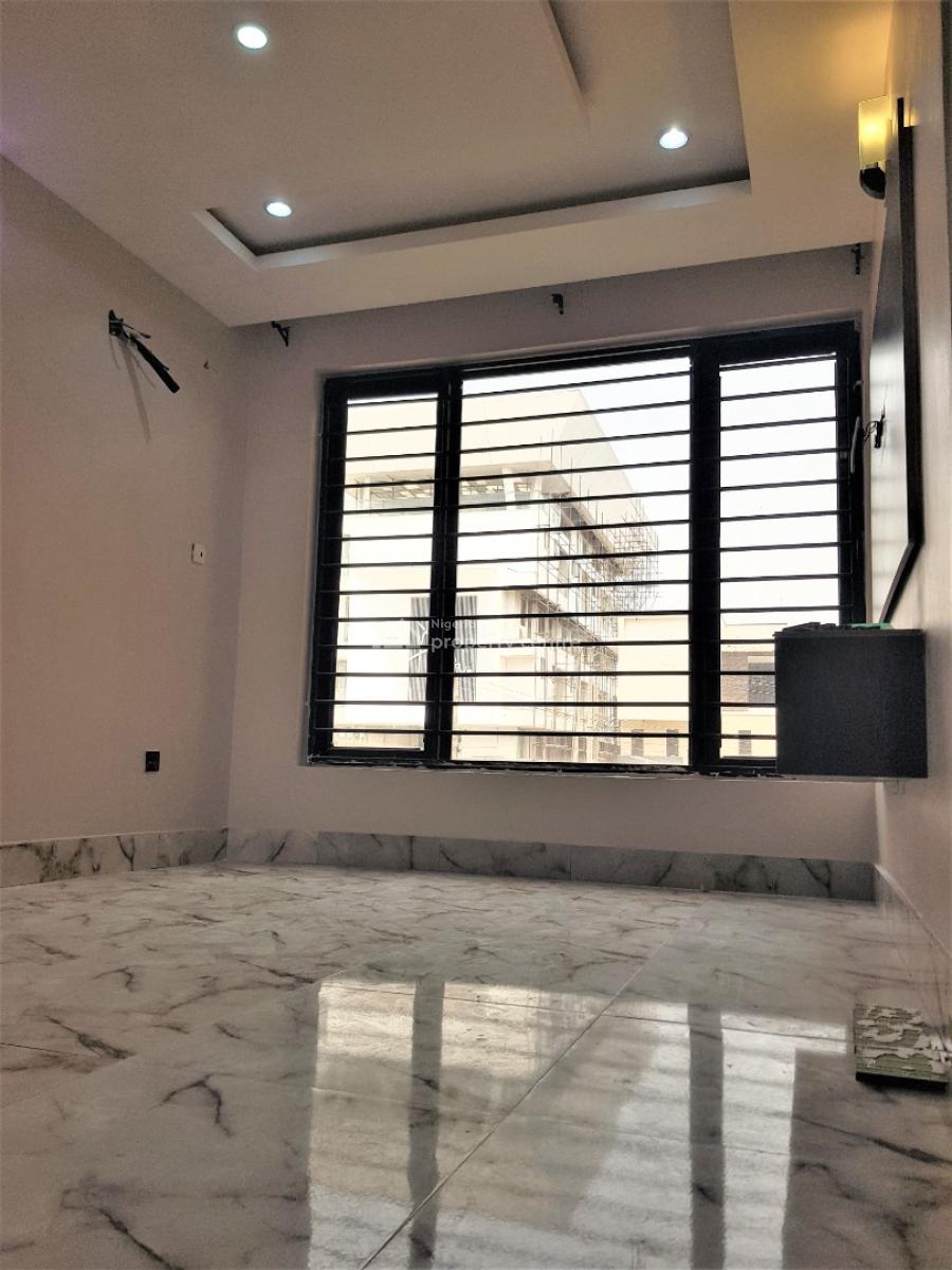 Luxury 3 Bedroom Flat with Bq in a Fully Serviced Estate, Lekki Phase 1, Lekki, Lagos, Flat / Apartment for Rent