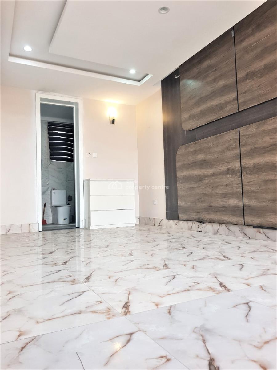 Luxury 3 Bedroom Flat with Bq in a Fully Serviced Estate, Lekki Phase 1, Lekki, Lagos, Flat / Apartment for Rent