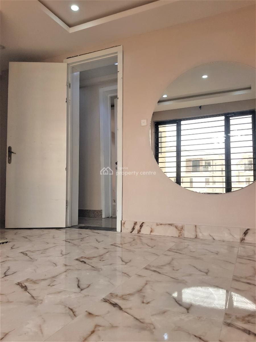 Luxury 3 Bedroom Flat with Bq in a Fully Serviced Estate, Lekki Phase 1, Lekki, Lagos, Flat / Apartment for Rent