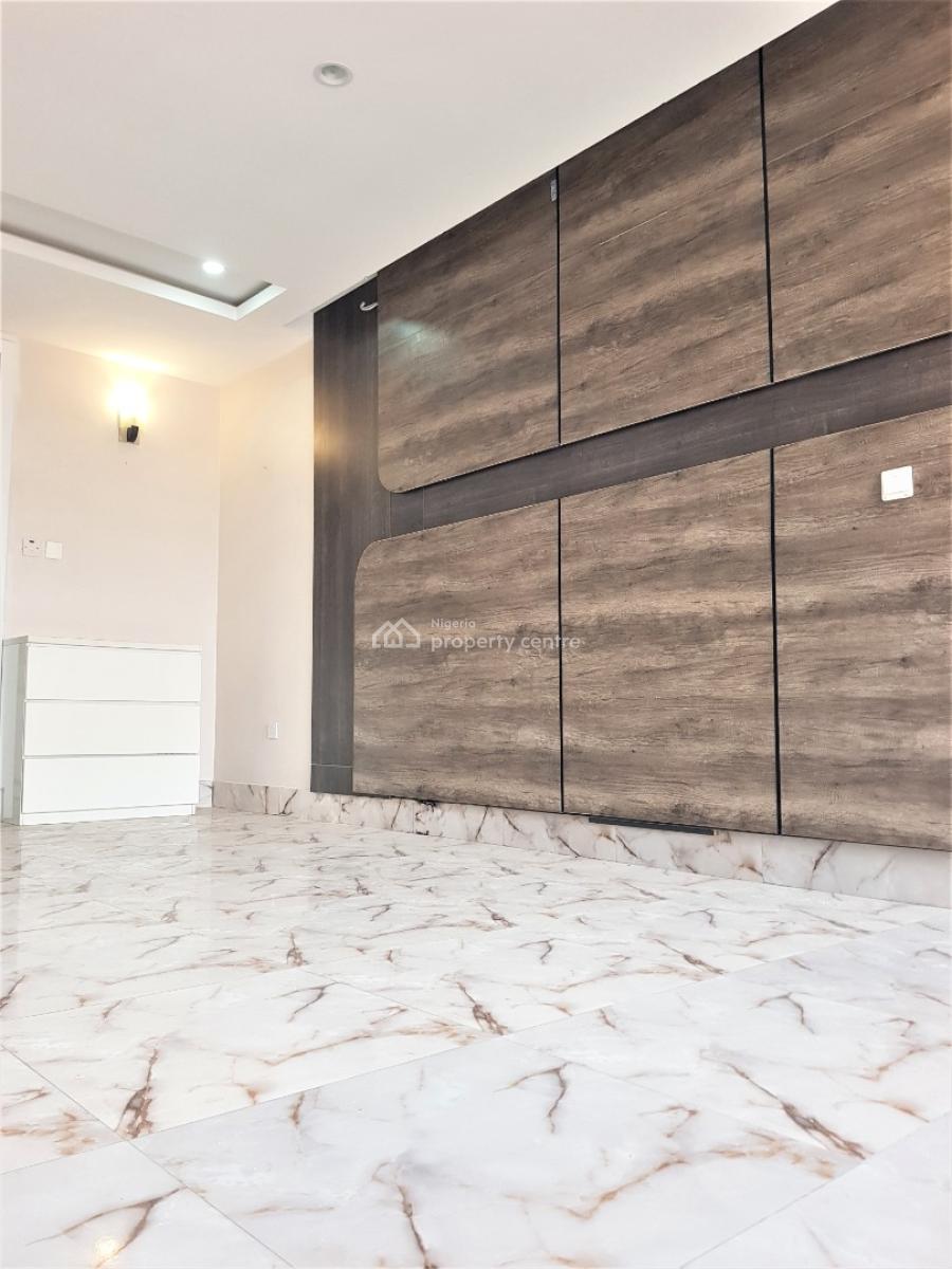 Luxury 3 Bedroom Flat with Bq in a Fully Serviced Estate, Lekki Phase 1, Lekki, Lagos, Flat / Apartment for Rent