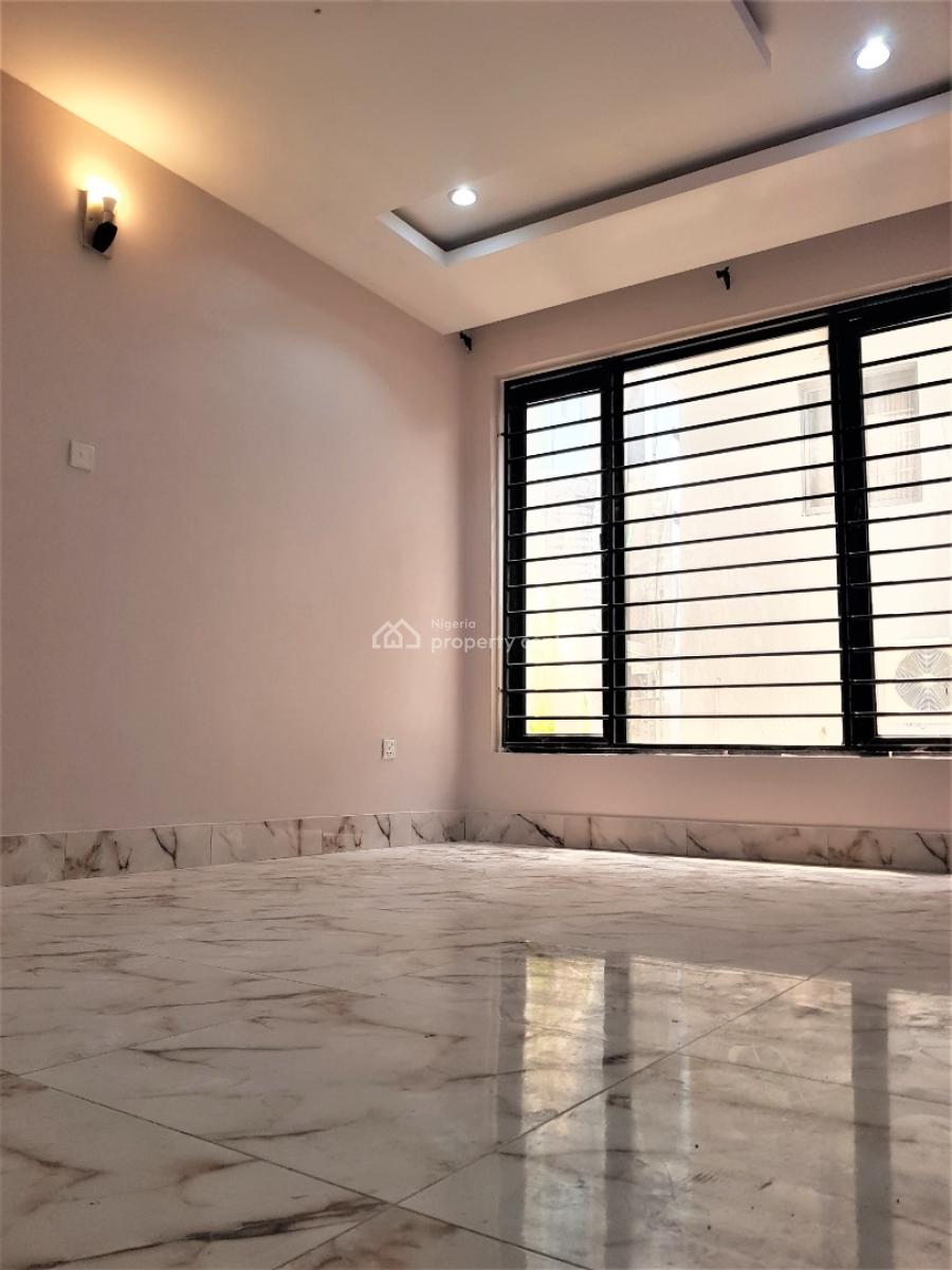 Luxury 3 Bedroom Flat with Bq in a Fully Serviced Estate, Lekki Phase 1, Lekki, Lagos, Flat / Apartment for Rent