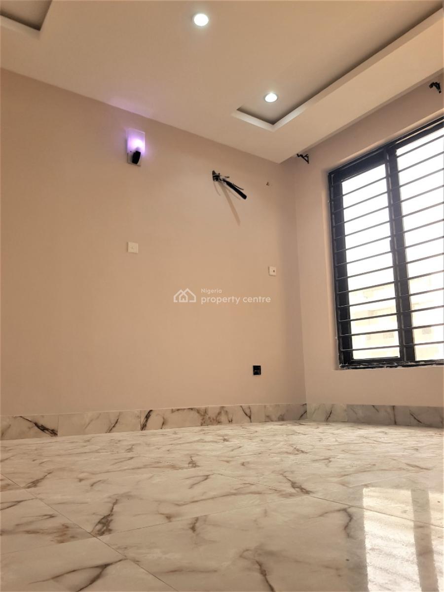 Luxury 3 Bedroom Flat with Bq in a Fully Serviced Estate, Lekki Phase 1, Lekki, Lagos, Flat / Apartment for Rent