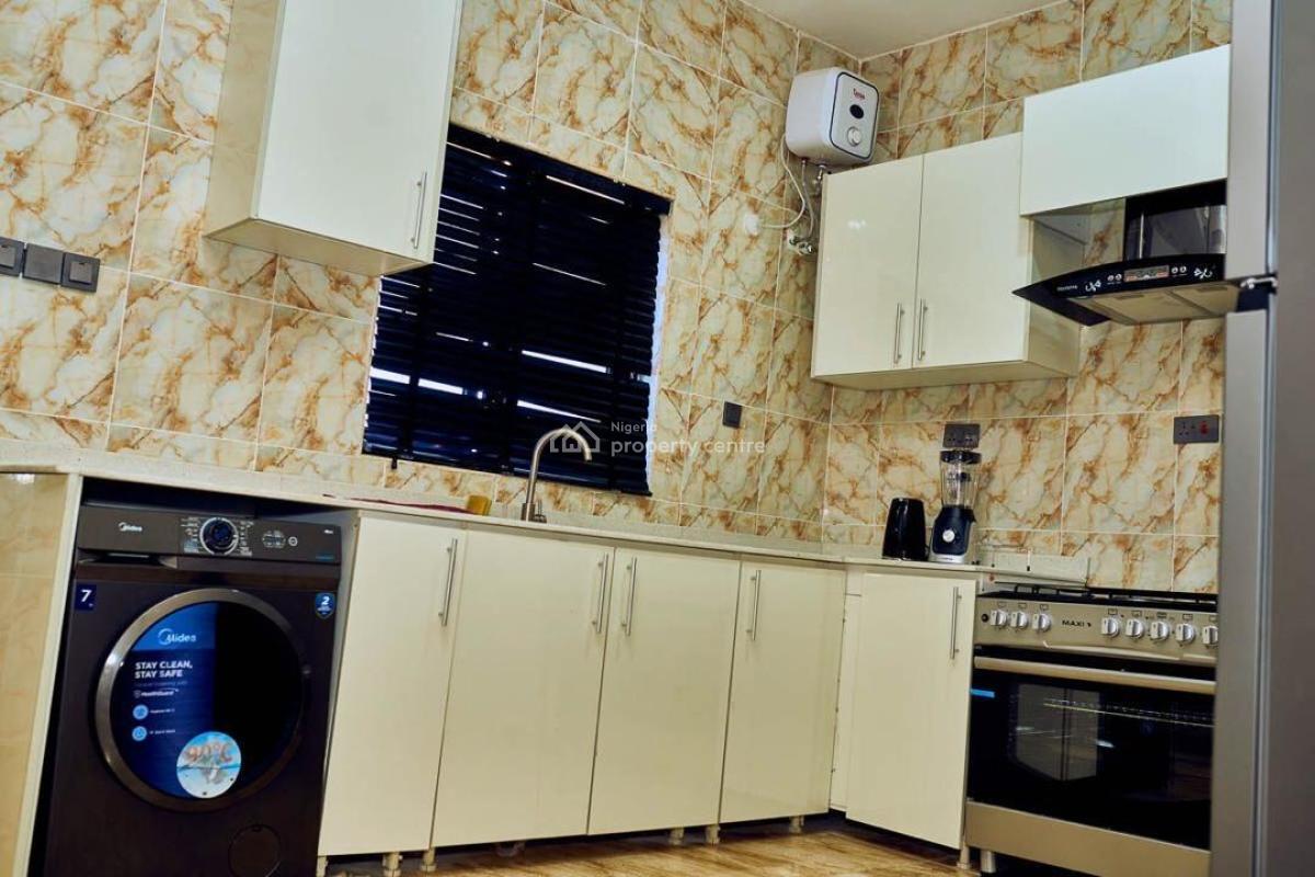 a 2 Bedroom Flat, Ologolo, Lekki, Lagos, Flat / Apartment for Rent