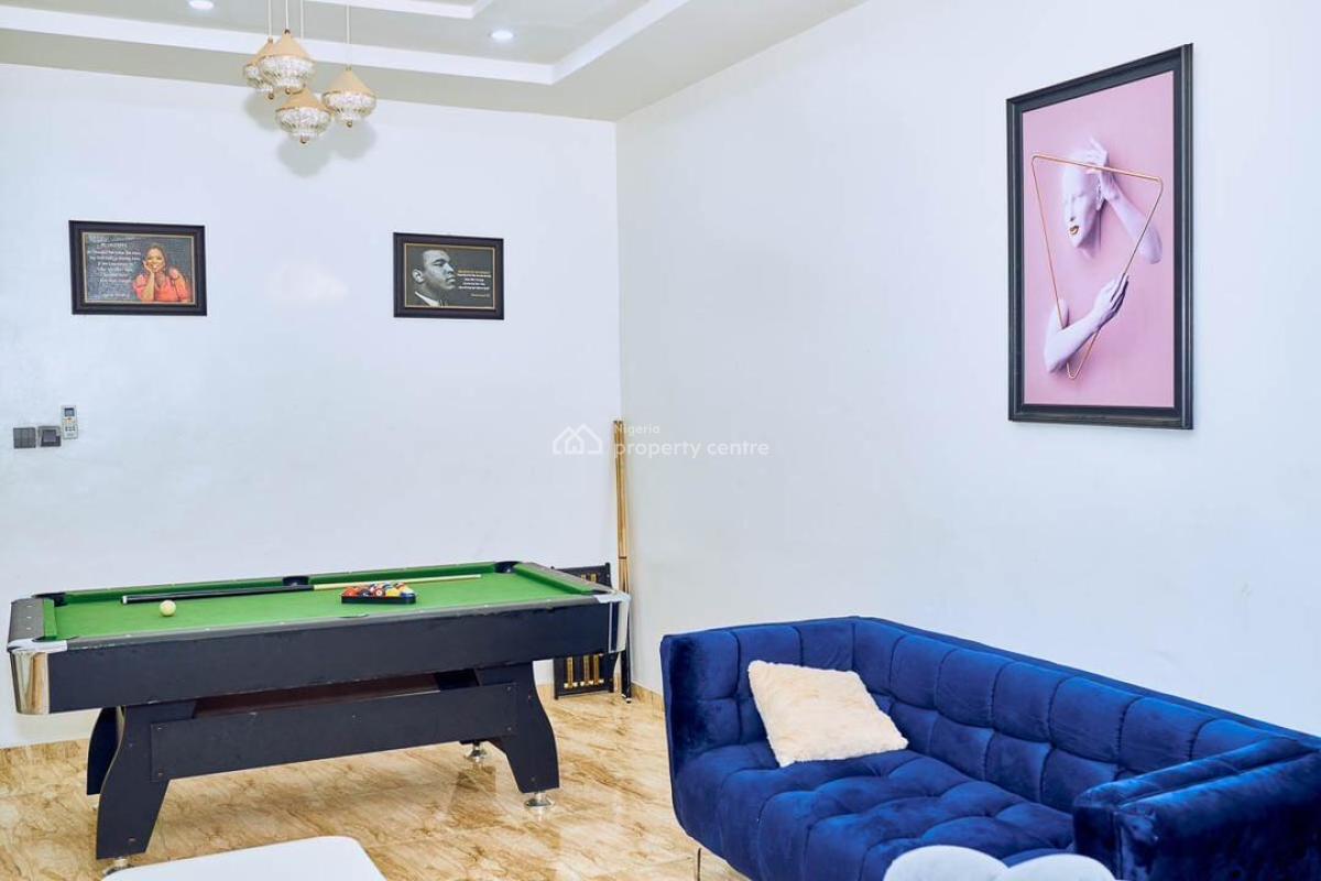 a 2 Bedroom Flat, Ologolo, Lekki, Lagos, Flat / Apartment for Rent