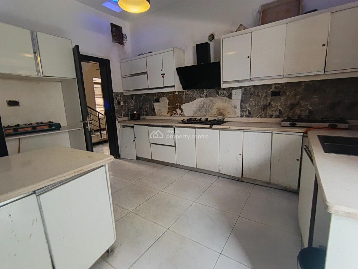 a Room  Self Contain, After Ikate, By Shoprite Road, Osapa, Lekki, Lagos, Self Contain (single Rooms) for Rent