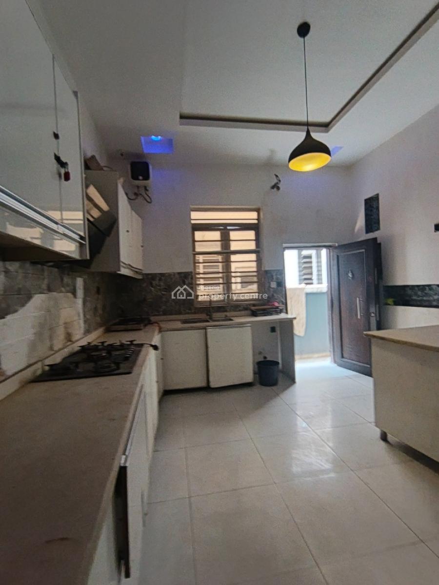 a Room  Self Contain, After Ikate, By Shoprite Road, Osapa, Lekki, Lagos, Self Contain (single Rooms) for Rent