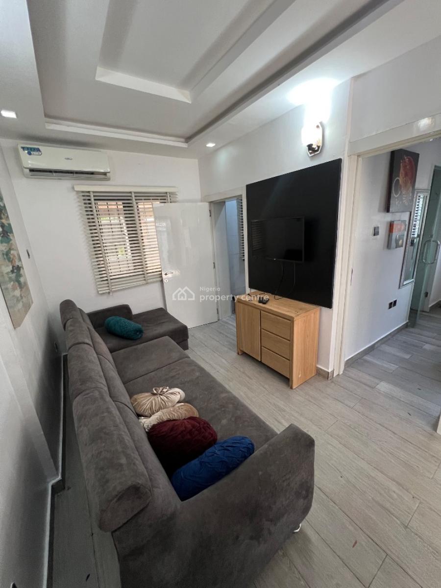 Super-clean, Serviced and Fully Furnished One Bedroom Flat, Lekki Phase 1, Lekki, Lagos, Mini Flat (room and Parlour) for Rent