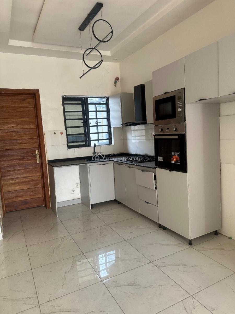 Two Bedrooms Flat, Ilasan, Lekki, Lagos, Flat / Apartment for Rent