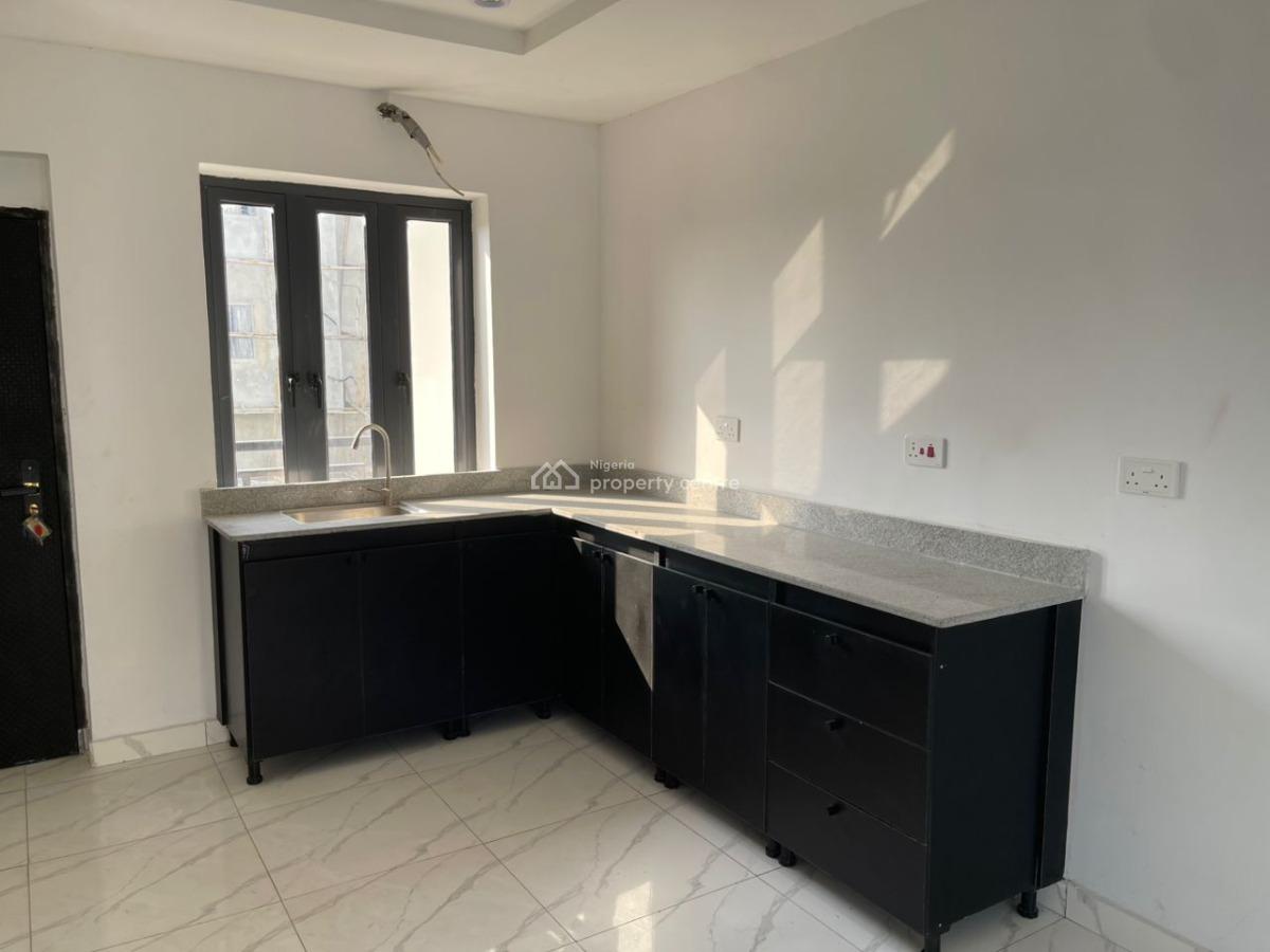Ultra Spacious 2 Bedroom Apartment with Bq, Eko-akete, Sangotedo, Ajah, Lagos, Flat / Apartment for Sale