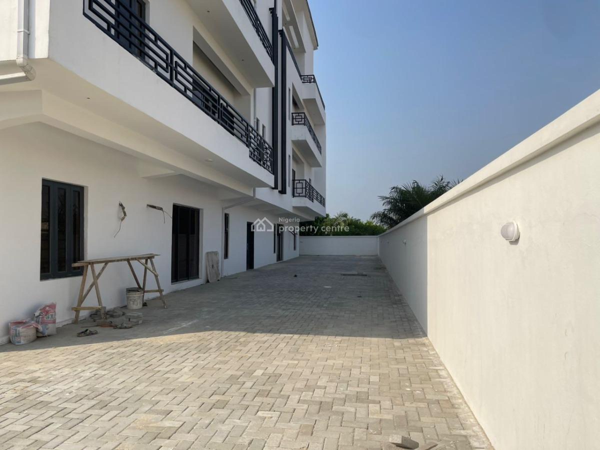 Ultra Spacious 2 Bedroom Apartment with Bq, Eko-akete, Sangotedo, Ajah, Lagos, Flat / Apartment for Sale