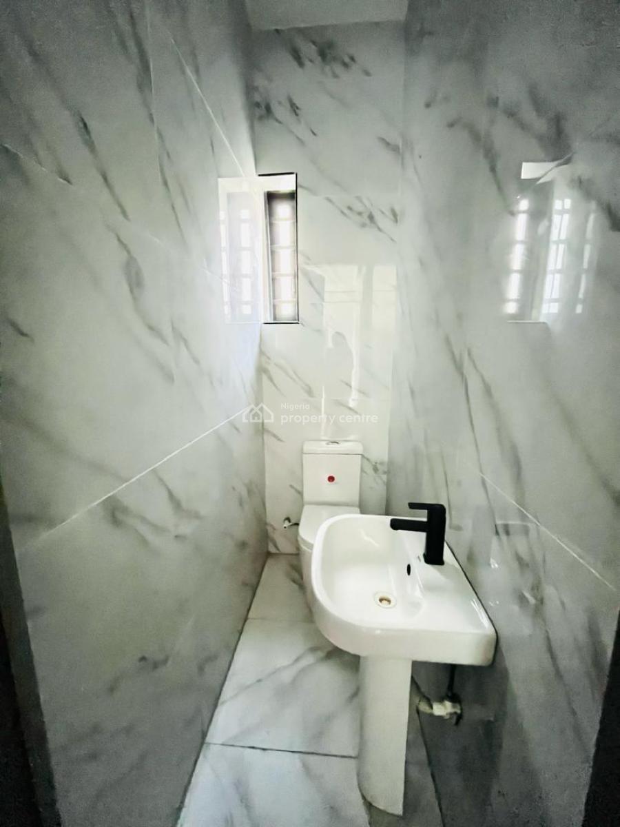 2 Bedroom Apartment, Off Freedom Way, Lekki Phase 1, Lekki, Lagos, Flat / Apartment for Sale