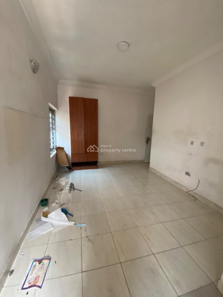 Fully Serviced 2 Bedrooms Flat Upstairs, Ikota, Lekki, Lagos, Flat / Apartment for Rent