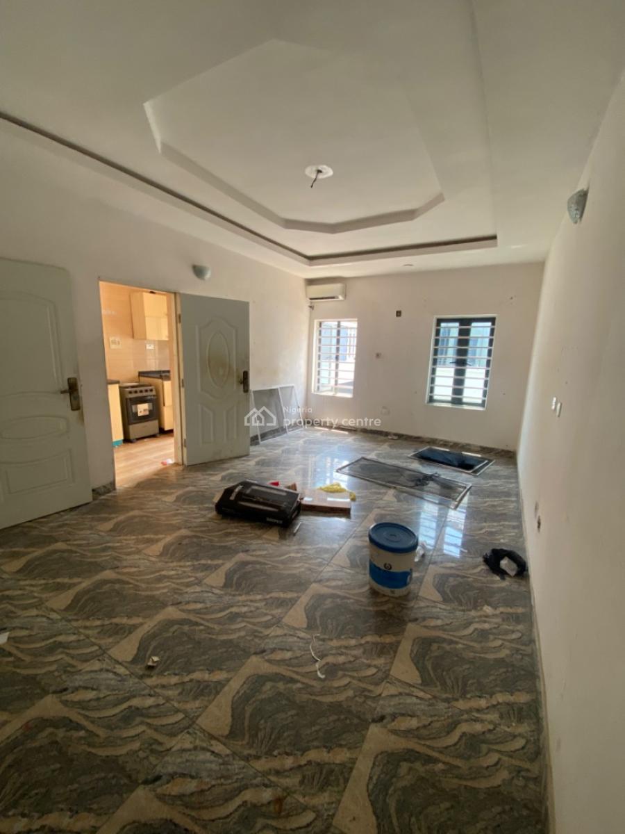 Fully Serviced 2 Bedrooms Flat Upstairs, Ikota, Lekki, Lagos, Flat / Apartment for Rent