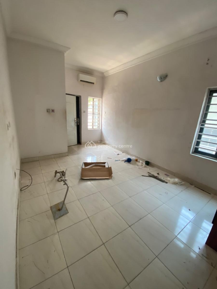 Fully Serviced 2 Bedrooms Flat Upstairs, Ikota, Lekki, Lagos, Flat / Apartment for Rent