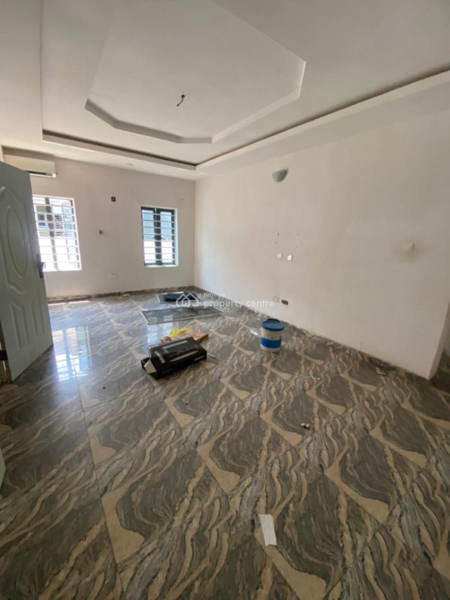 Fully Serviced 2 Bedrooms Flat Upstairs, Ikota, Lekki, Lagos, Flat / Apartment for Rent