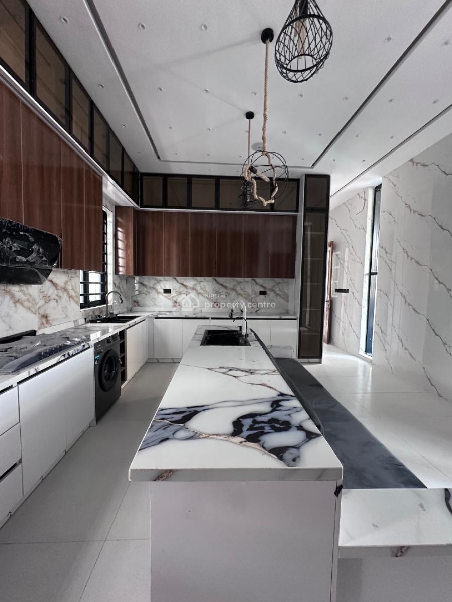 5 Bedroom Fully Detached with Bq, Ikota, Lekki, Lagos, Detached Duplex for Sale