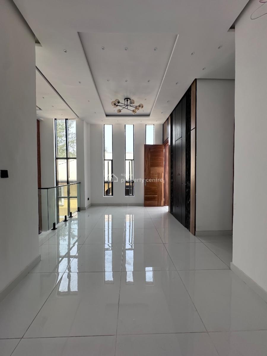 5 Bedroom Fully Detached with Bq, Ikota, Lekki, Lagos, Detached Duplex for Sale