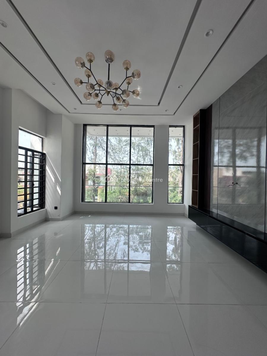 5 Bedroom Fully Detached with Bq, Ikota, Lekki, Lagos, Detached Duplex for Sale