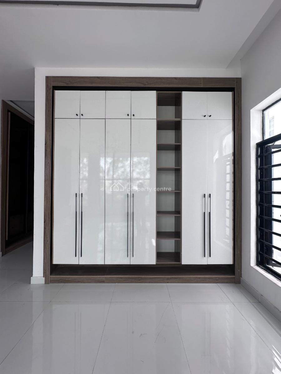 5 Bedroom Fully Detached with Bq, Ikota, Lekki, Lagos, Detached Duplex for Sale