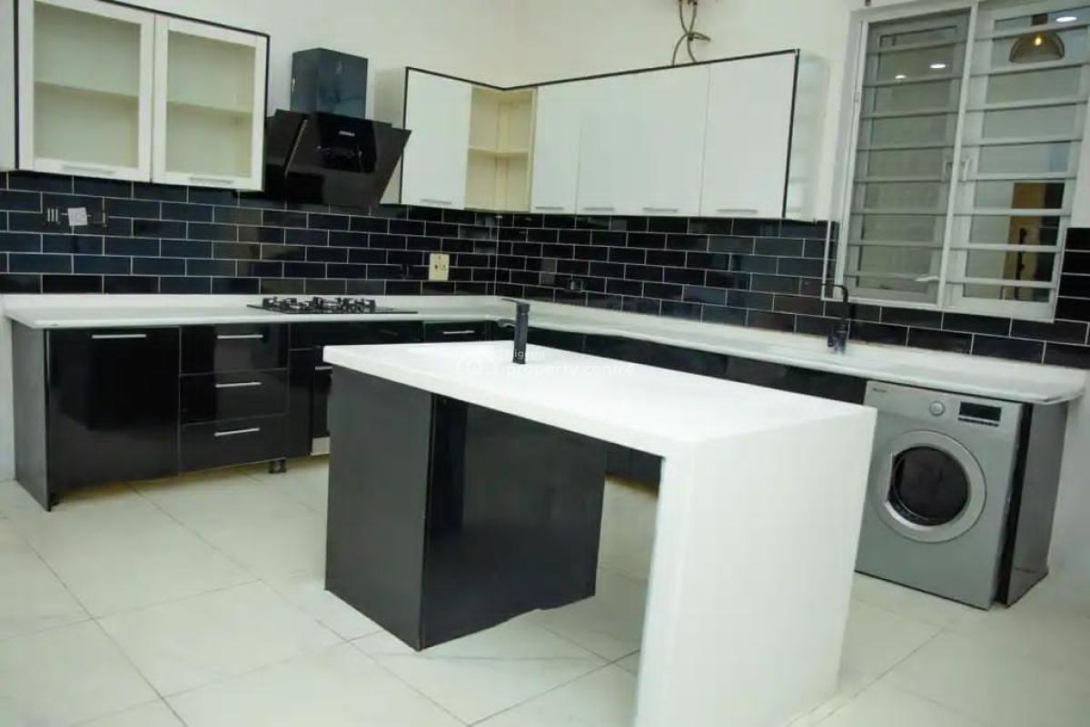 Lovely 5bedroom Fully Detached House with Bq, Osapa, Lekki, Lagos, Detached Duplex for Rent