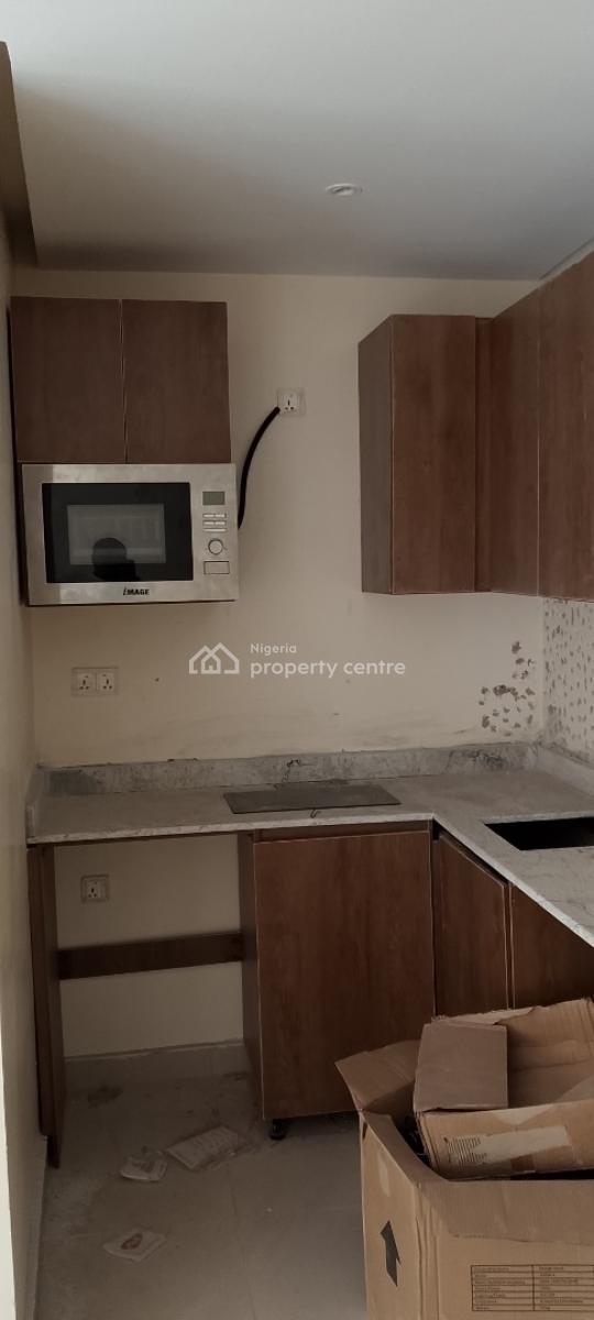 Lovely One Room Flat(self Contain), Onike, Yaba, Lagos, Self Contain (single Rooms) for Sale