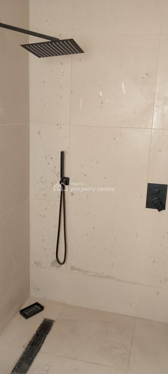 Lovely One Room Flat(self Contain), Onike, Yaba, Lagos, Self Contain (single Rooms) for Sale