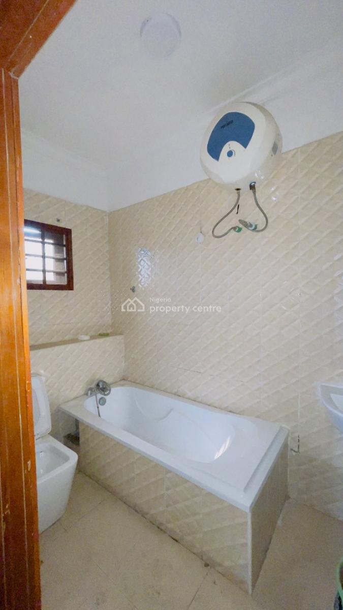 Spacious 3bedroom Flat, Olubunmi Rotimi, Lekki Phase 1, Lekki, Lagos, Flat / Apartment for Rent