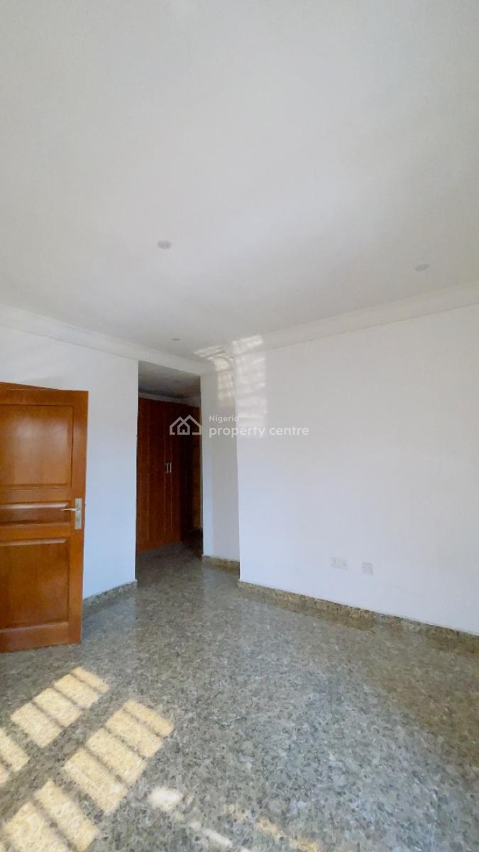 Spacious 3bedroom Flat, Olubunmi Rotimi, Lekki Phase 1, Lekki, Lagos, Flat / Apartment for Rent