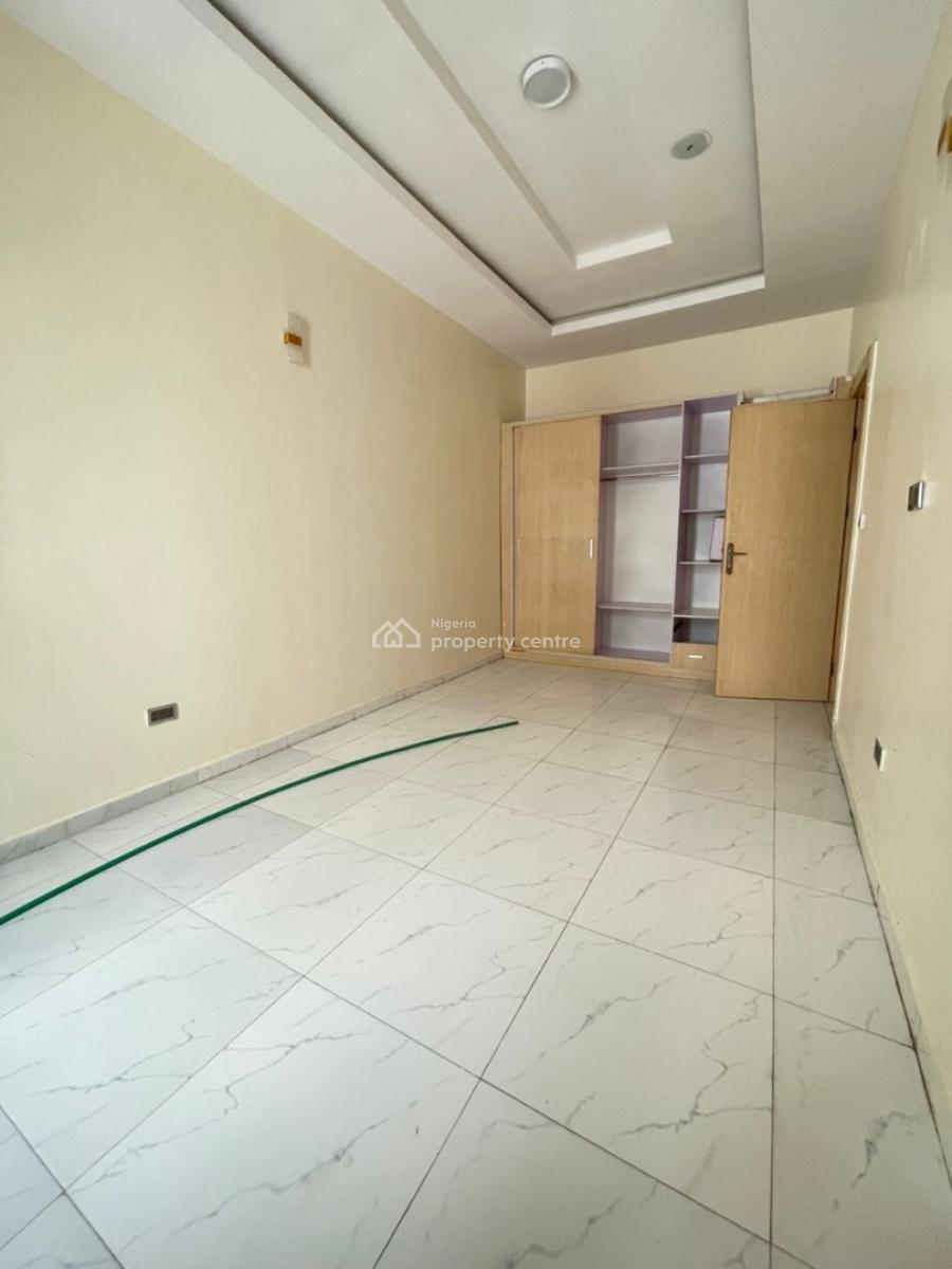 Well Renovated 4 Bedroom Semi-detached Duplex with Bq, Ikota, Lekki, Lagos, Semi-detached Duplex for Rent