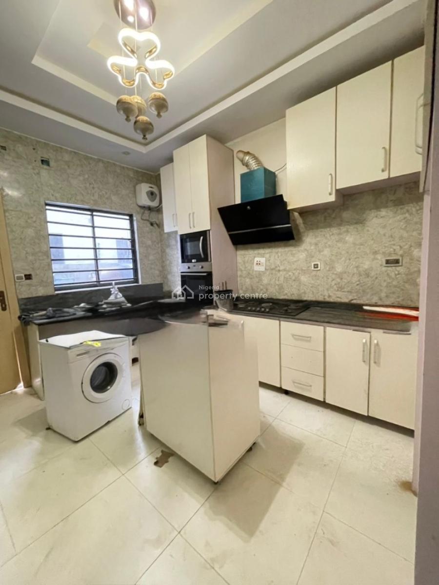 Well Renovated 4 Bedroom Semi-detached Duplex with Bq, Ikota, Lekki, Lagos, Semi-detached Duplex for Rent