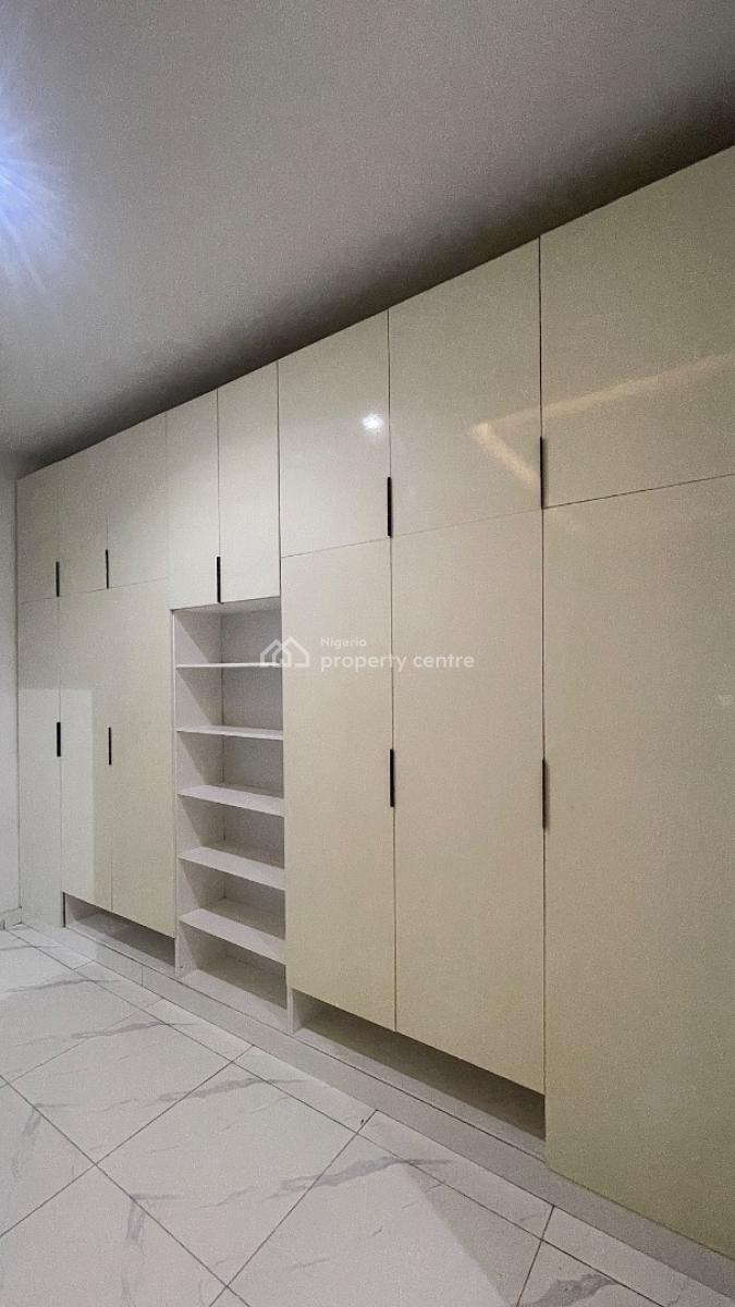 Luxurious Styled 2 Bedroom Apartment in a Secured  Estate, Chevron /, Agungi, Lekki, Lagos, Flat / Apartment for Sale