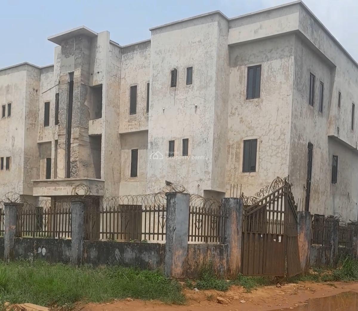 Solid 4 Unit of 2 Bedroom Duplex & 16 Rooms Hotel, Lounge 100ft By 120ft, Enake Street, Gapiona Road, Off Airport Road Gra, Benin, Oredo, Edo, Hotel / Guest House for Sale