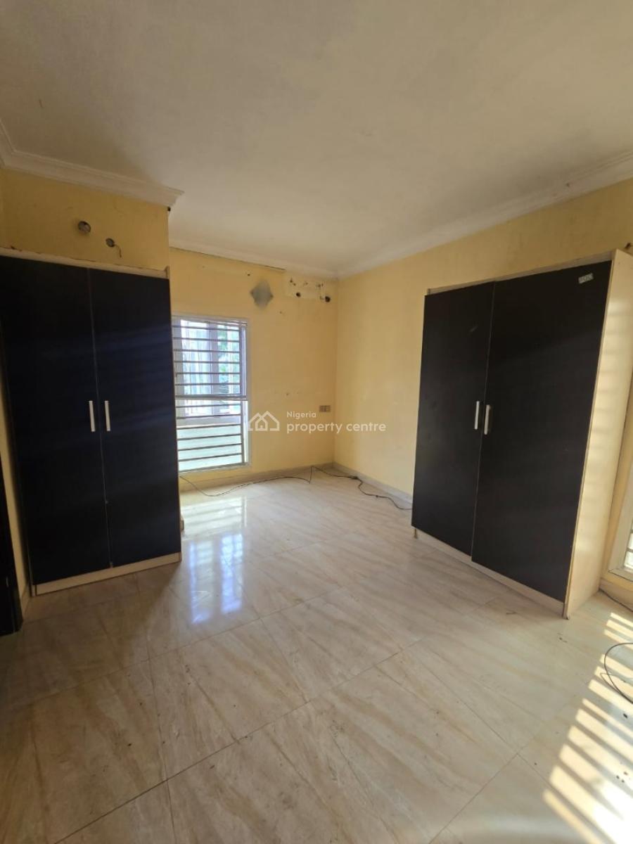 Lovely 3 Bedroom Flat, Gra Phase 2, Magodo, Lagos, Flat / Apartment for Rent