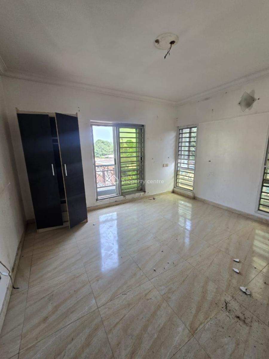 Lovely 3 Bedroom Flat, Gra Phase 2, Magodo, Lagos, Flat / Apartment for Rent