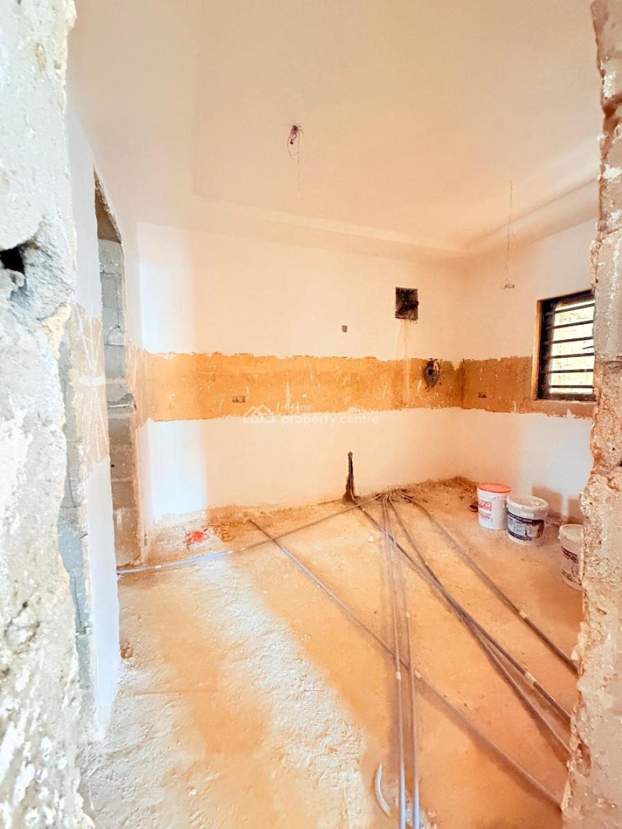 Lovely Built 3 Bedroom Apartment with Bq, Yaba, Lagos, Block of Flats for Sale