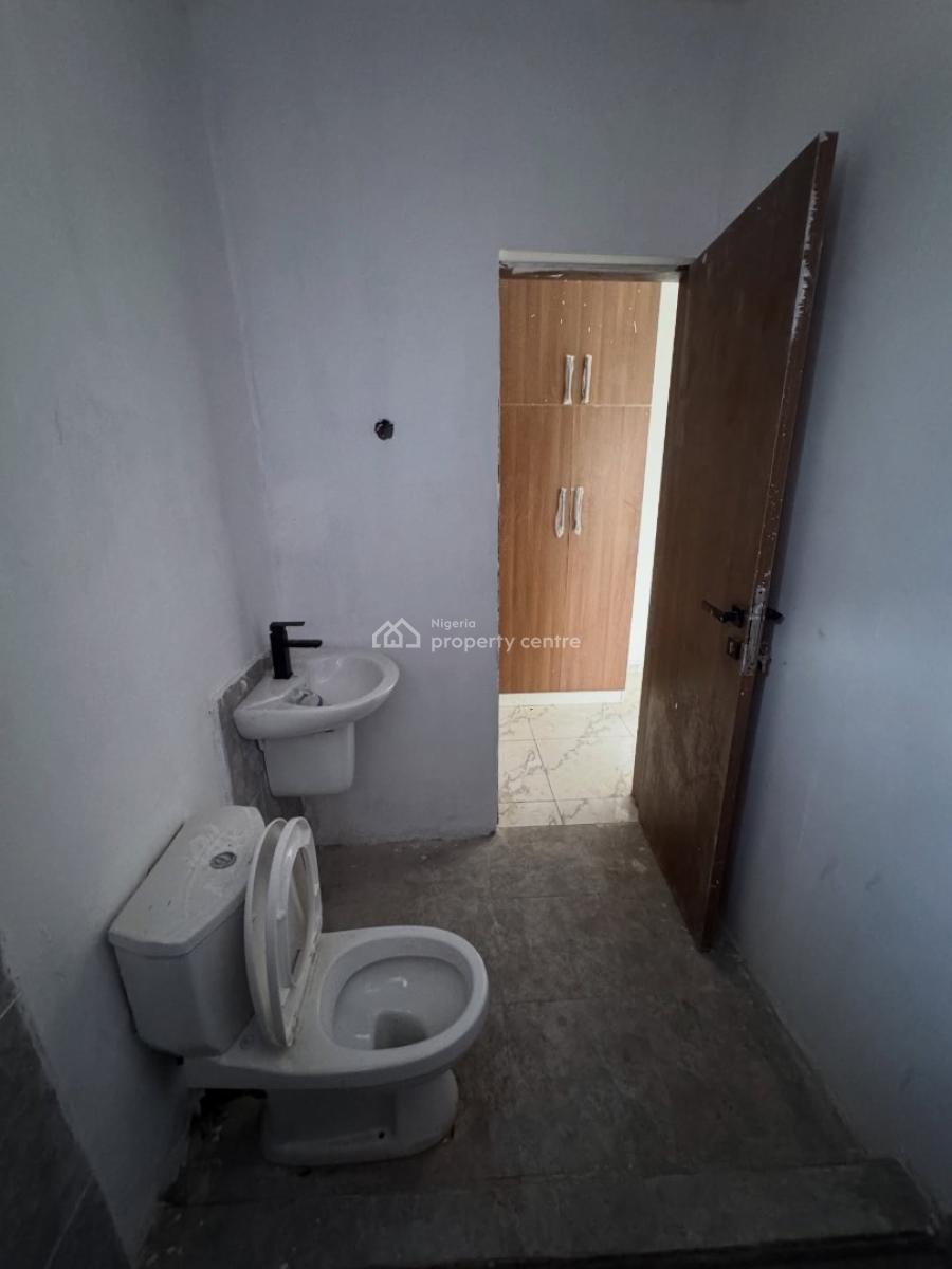Well Built 2 Bedroom Apartment with En-suite Rooms, Ikate, Lekki, Lagos, Flat / Apartment for Sale