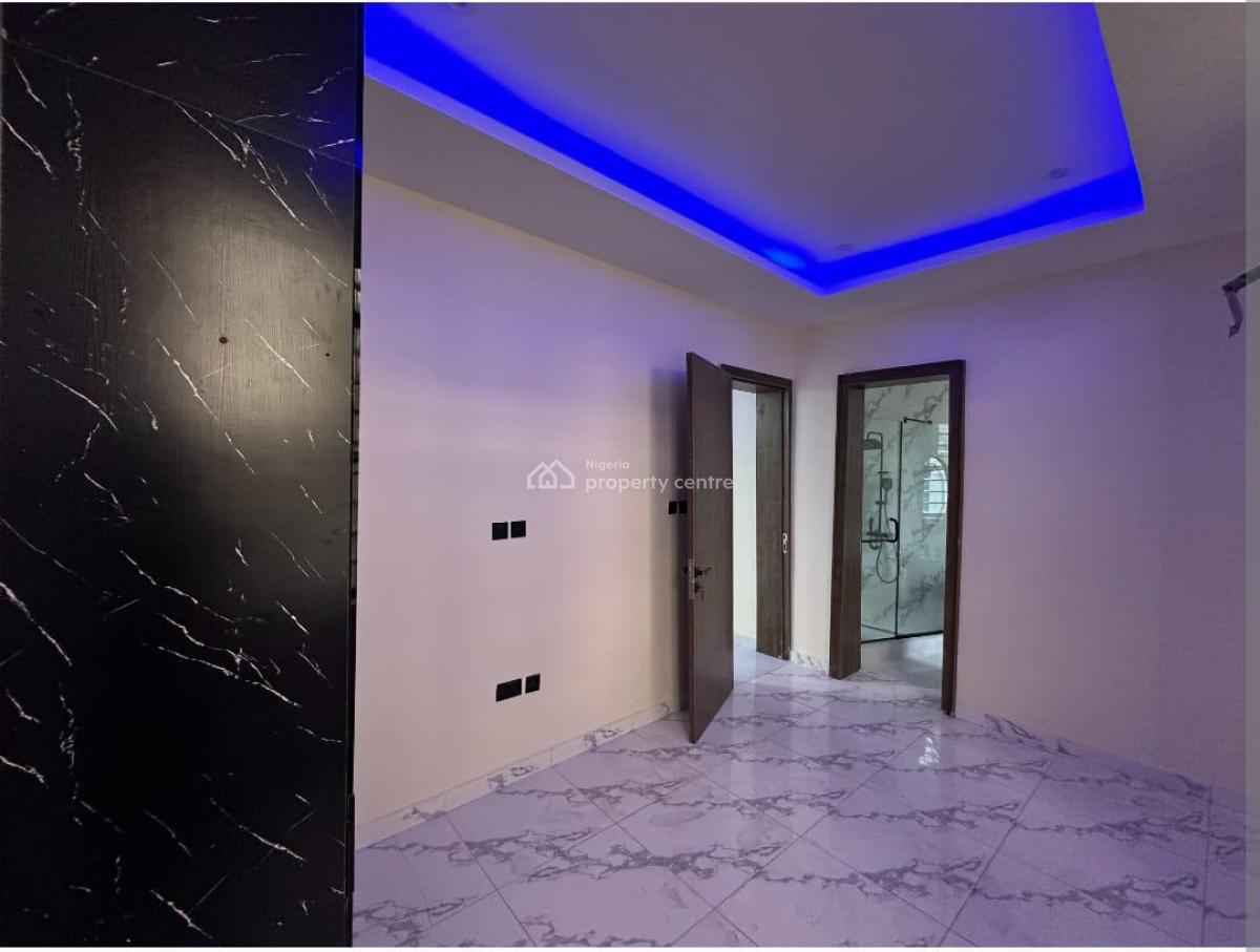 Brand New *2 and 3 Bedrooms Apartments with Bq.*, Lekki Phase 1, Lekki, Lagos, Flat / Apartment for Sale