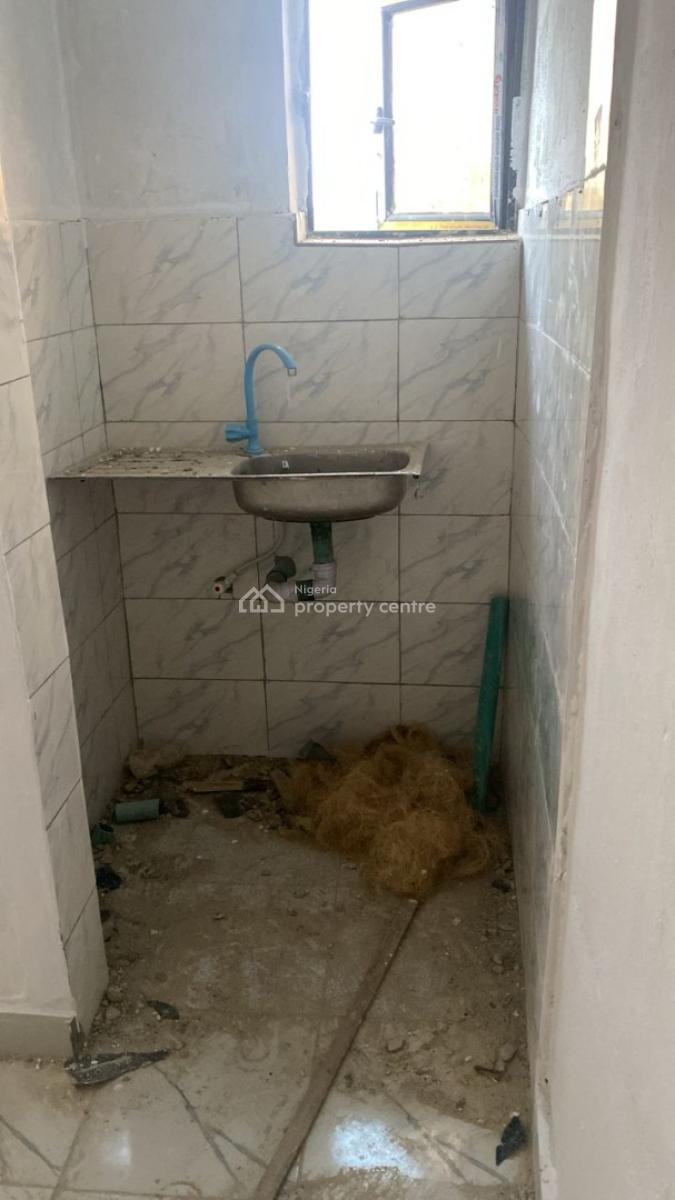 Brand New Spacious Self Contain Apartment, Okun Ajah, Opposite Country Beach, Ajah, Lagos, Self Contain (single Rooms) for Rent