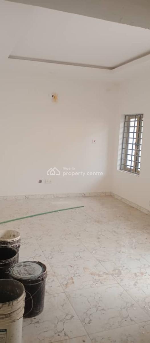3 Bedroom Flat Apartment, Olowora, Magodo, Lagos, Flat / Apartment for Sale