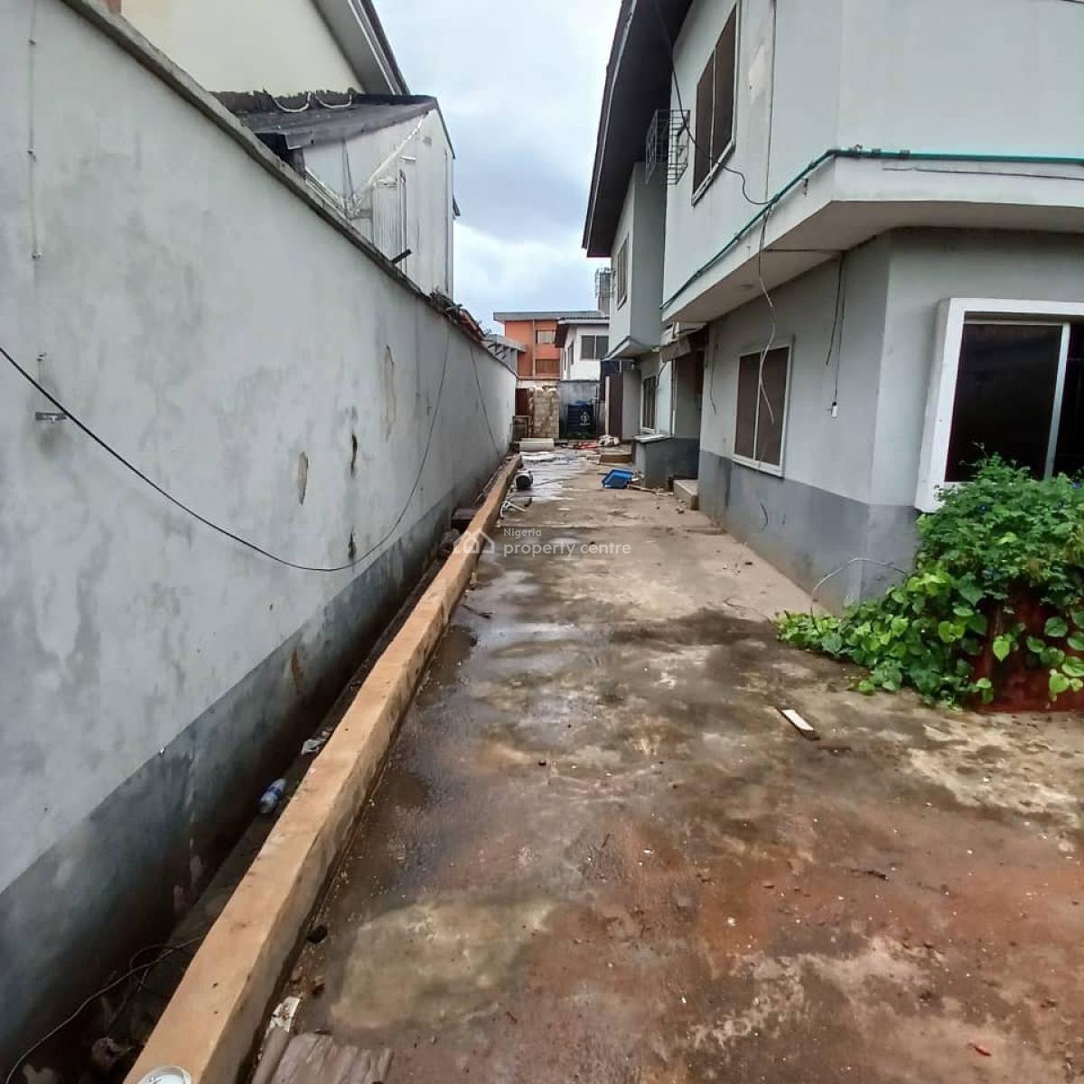 Massive 6bedroom Detached Duplex, Ilupeju, Lagos, House for Sale