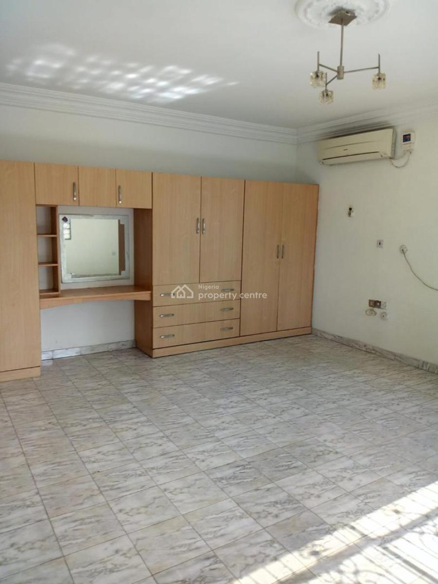 Well-built Block of 8 Luxury 3-bedroom Apartments, Lekki Phase 1, Lekki, Lagos, Flat / Apartment for Sale