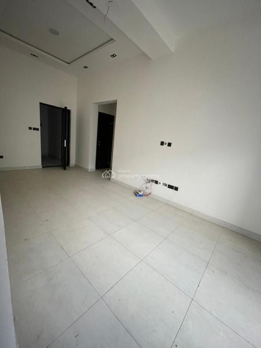 Spacious Massive Luxury 2bedroom Flat, Secure Estate Off Freedom Wey Lekki Phase One, Lekki Phase 1, Lekki, Lagos, Flat / Apartment for Rent