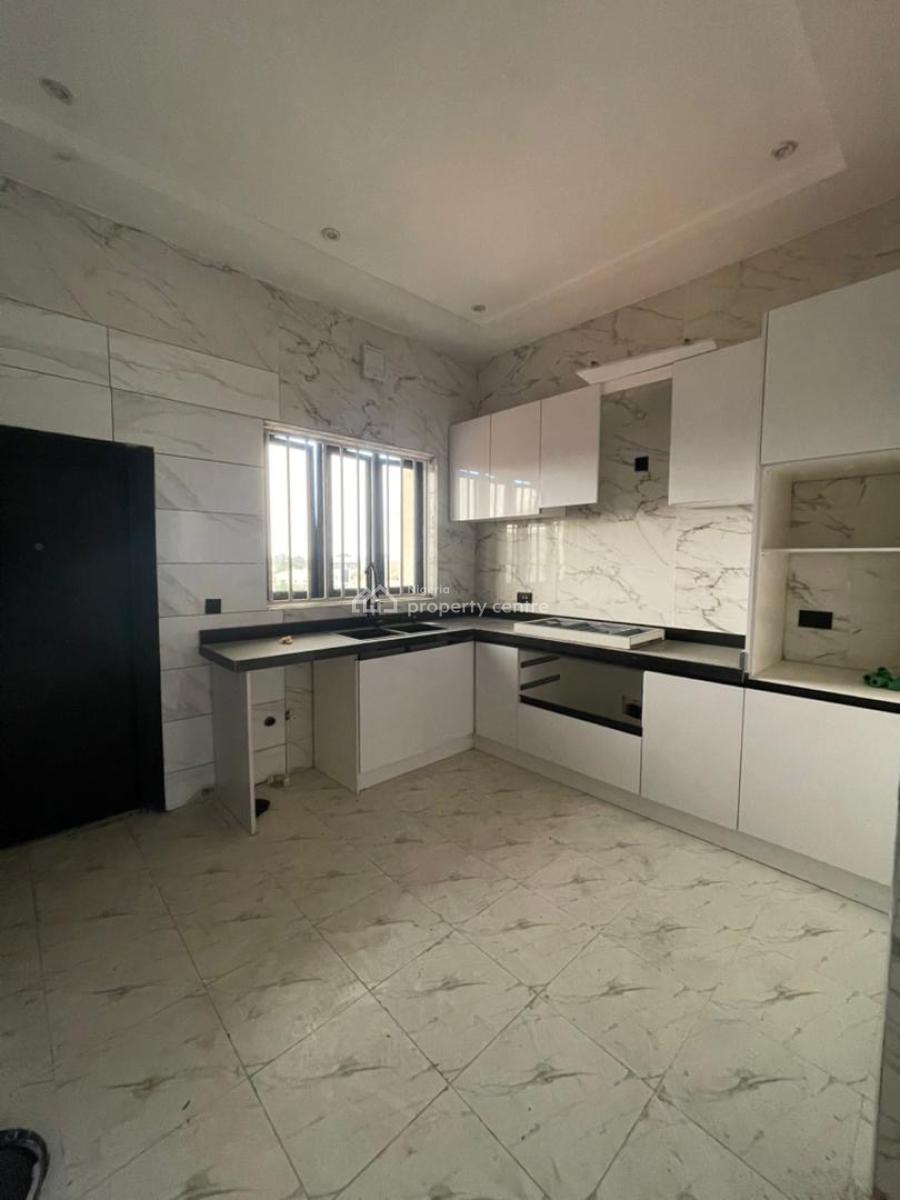 Exquisite 3 Bedroom Apartment with Pool & Gym in a Secure Estate, Lekki Phase 1, Lekki, Lagos, Flat / Apartment for Rent