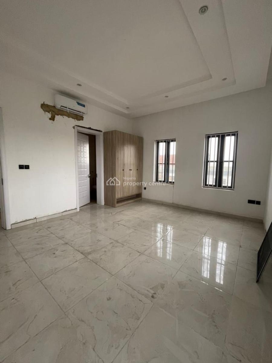 Exquisite 3 Bedroom Apartment with Pool & Gym in a Secure Estate, Lekki Phase 1, Lekki, Lagos, Flat / Apartment for Rent