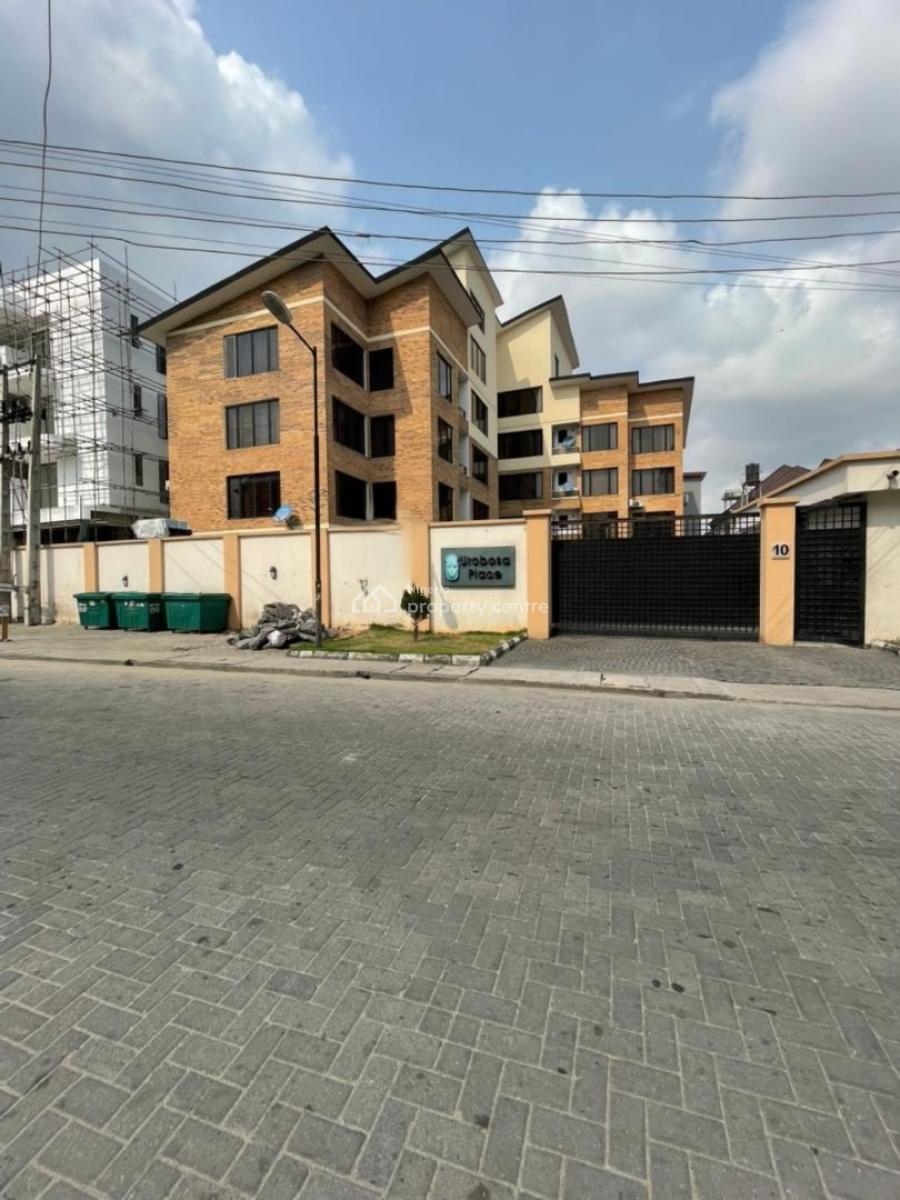 Exclusive Serviced 3 Bedroom Flat with 1 Room Bq in a Secure Estate, Lekki Right Lekki Phase 1, Lekki, Lagos, Flat / Apartment for Rent