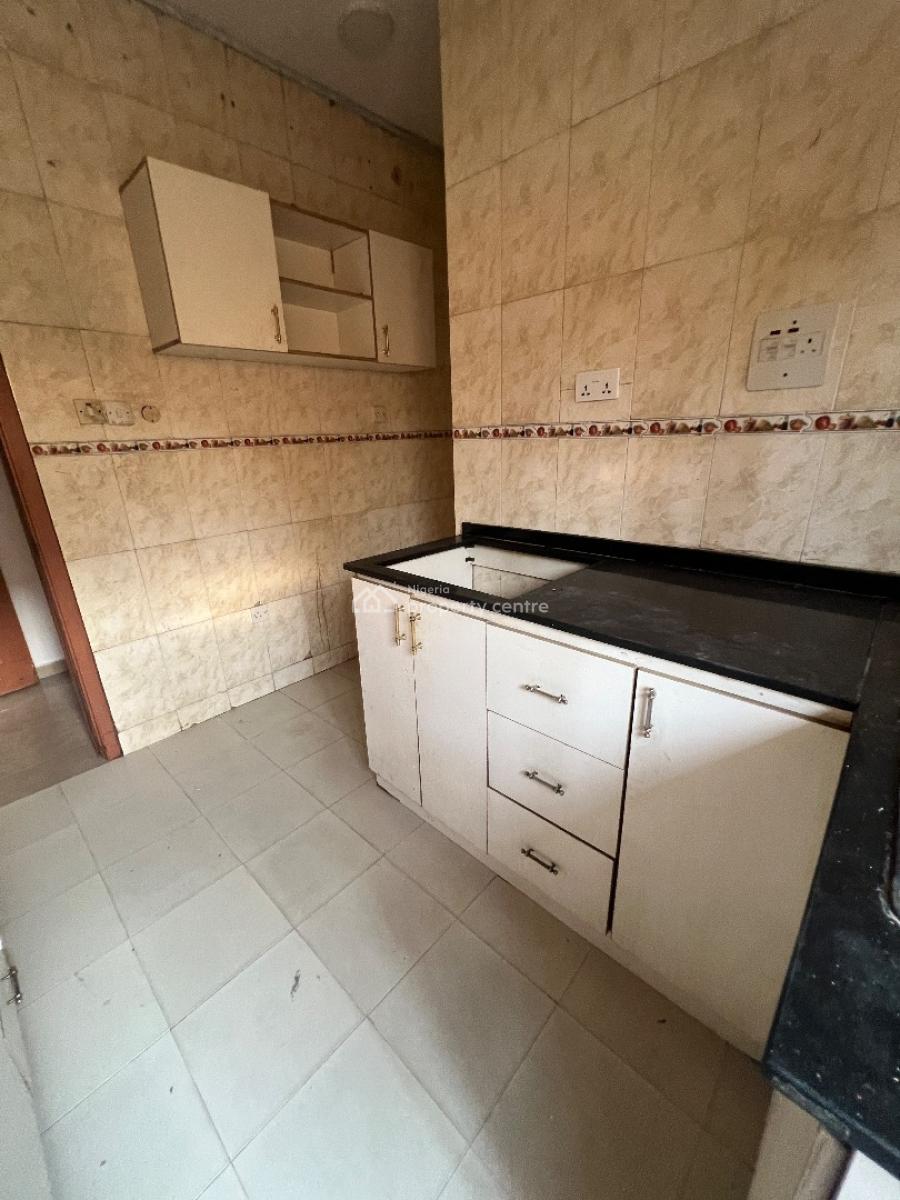 2bedroom Flat at Lekki Phase 1, Close to Evercare Hospital, Lekki Phase 1, Lekki, Lagos, Flat / Apartment for Rent