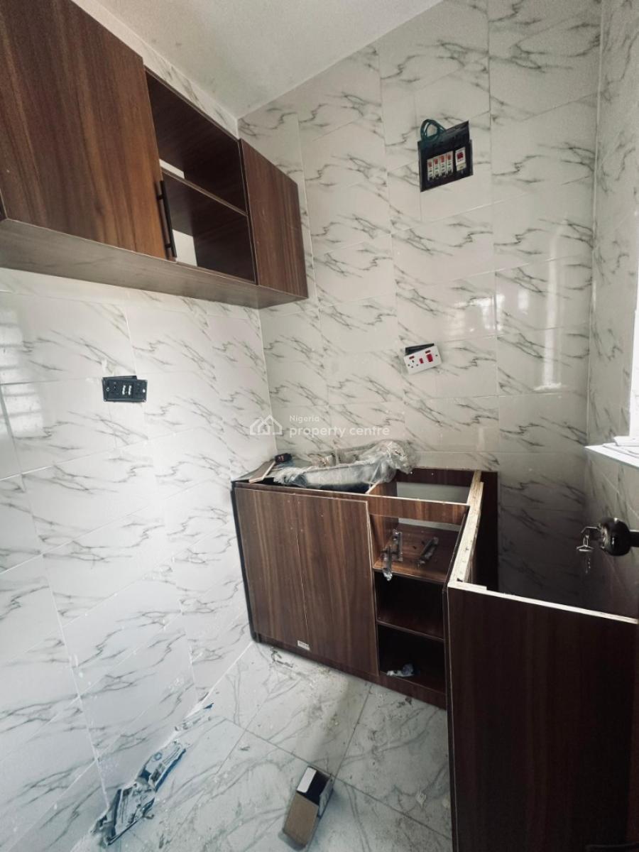 Newly Renovated Selfcon Band a Light Less Than a Min Drive to Express, Ajah, Ajah, Lagos, House for Rent